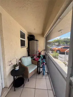 Picture of 5377 SW 40Th Ave 105, Fort Lauderdale, FL 33314