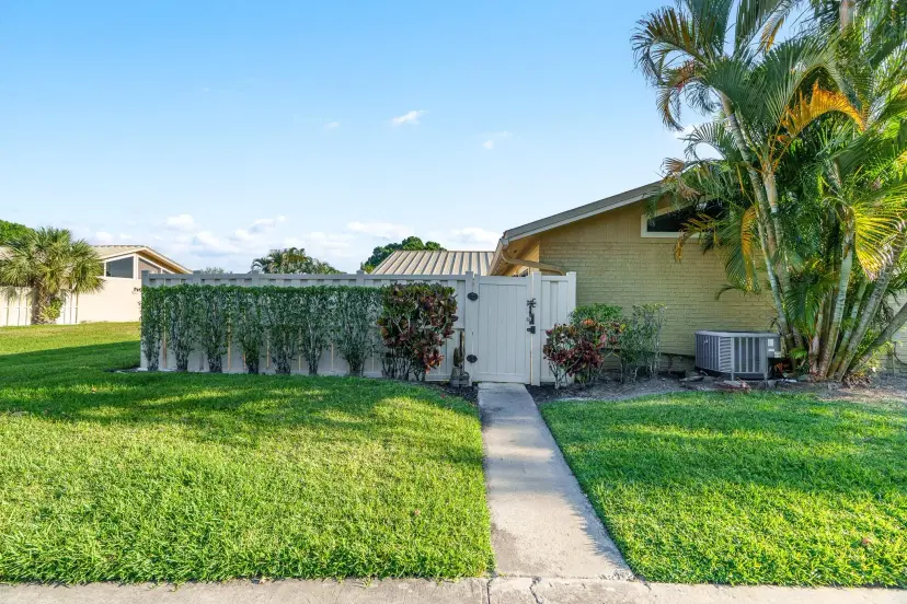 Picture of 5651 Golden Eagle Cir 5651, Palm Beach Gardens FL 33418