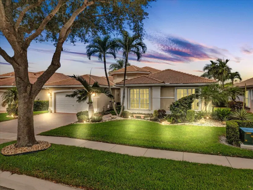 Picture of 13203 Alhambra Lake Circle, Delray Beach, FL 33446