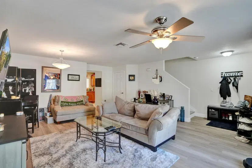 Picture of 5961 London Lane, Tamarac FL 33321
