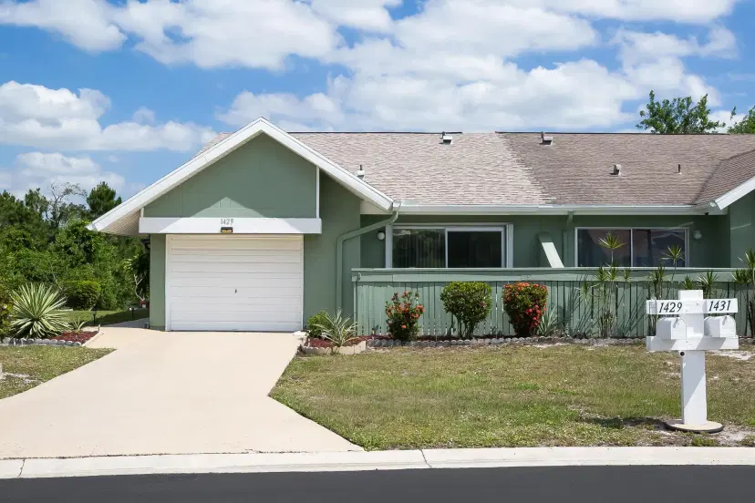 Picture of 1429 SE Larkwood Circle, Port St Lucie FL 34952