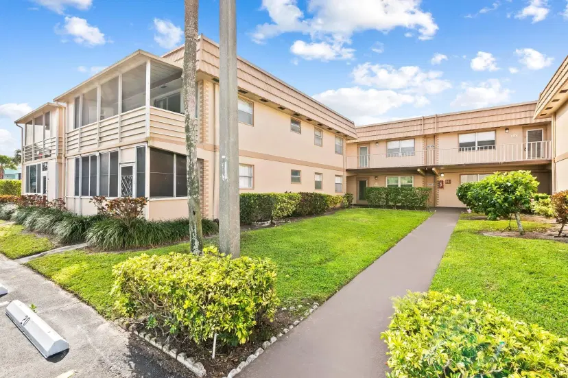 Picture of 652 Brittany N 652, Delray Beach FL 33446