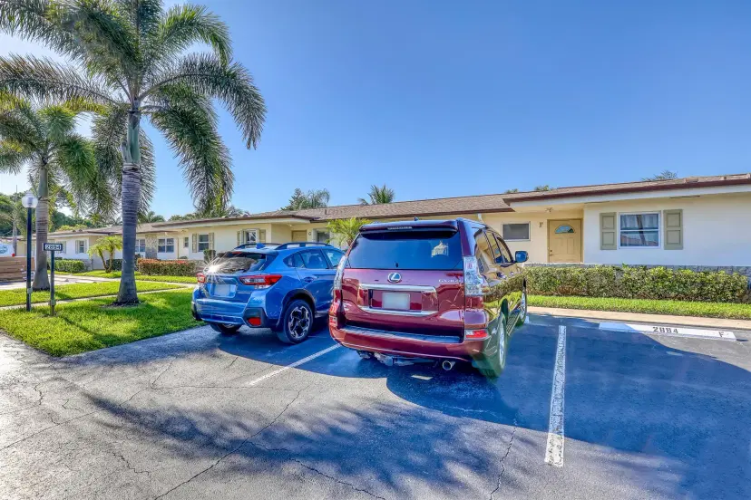 Picture of 2894 Crosley Drive E G, West Palm Beach FL 33415