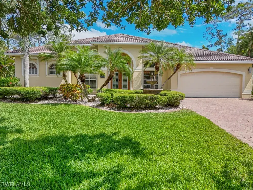Picture of 7013 Mill Run Cir, Naples, FL 34109