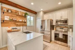 Picture of 423 Bayfront Drive, Boynton Beach, FL 33435