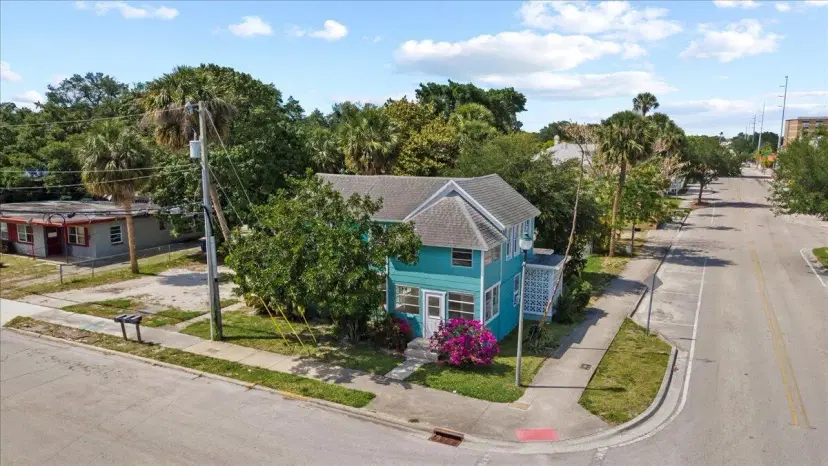 Picture of 700 Boston Avenue, Fort Pierce FL 34950