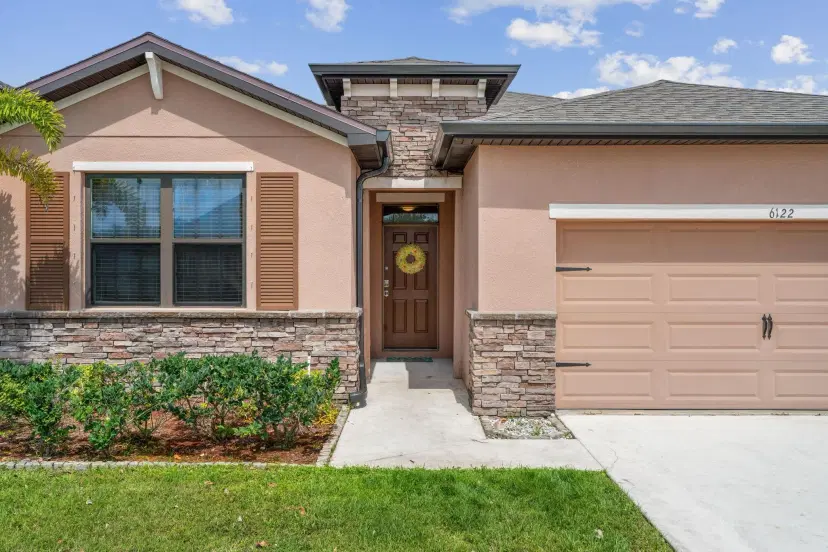 Picture of 6122 NW Regent St, Saint Lucie West FL 34983