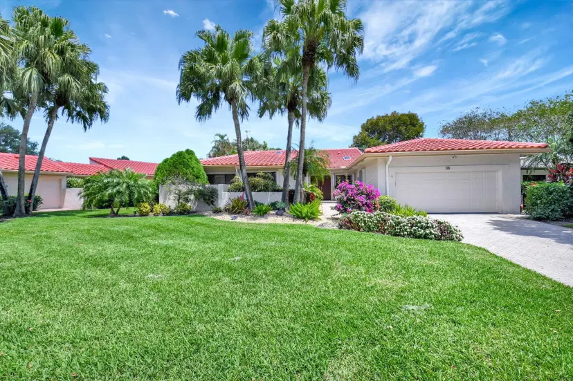 Picture of 18 Bristol Lane, Boynton Beach FL 33436