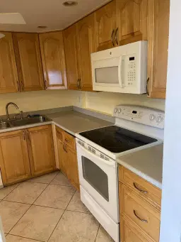 Picture of 3090 Holiday Springs Boulevard 310, Margate, FL 33063
