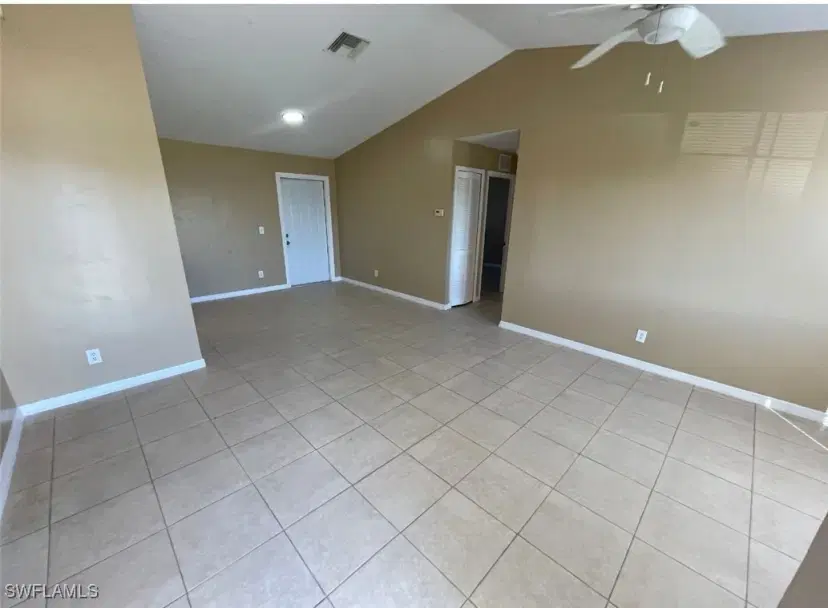 Picture of 7064 Tide Cir, Labelle FL 33935