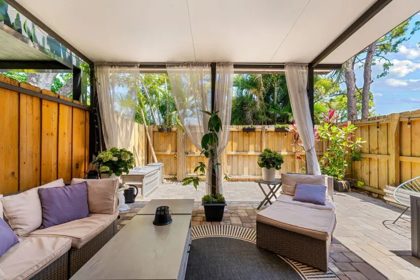 Picture of 2118 NE 9Th Avenue 2118, Wilton Manors FL 33305