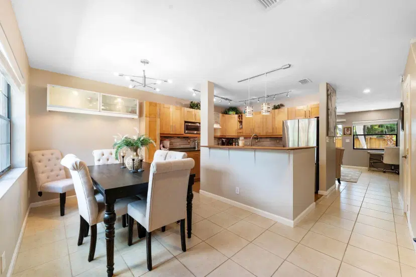 Picture of 2118 NE 9Th Avenue 2118, Wilton Manors FL 33305