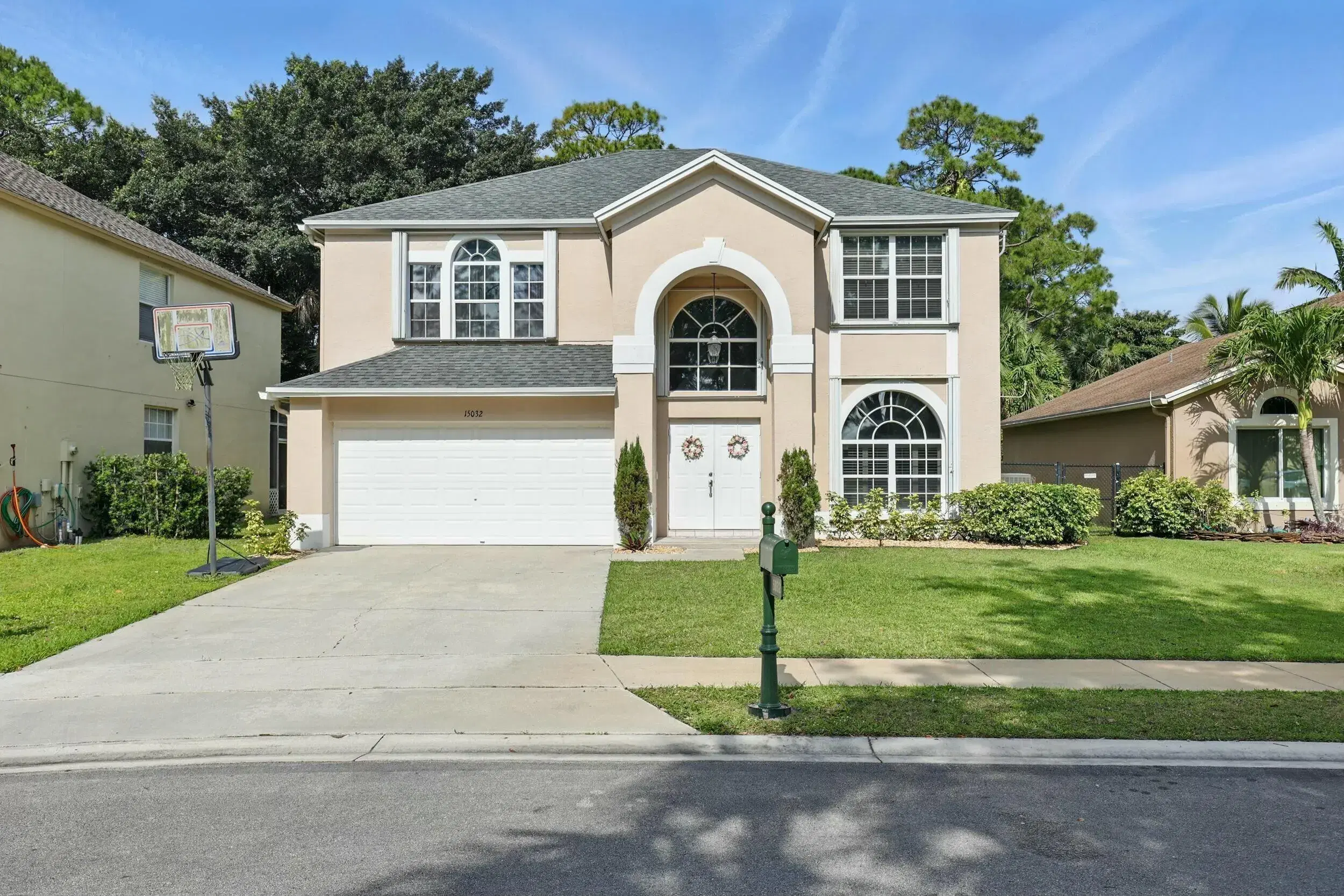 Picture of 15032 Oak Chase Court, Wellington, FL 33414
