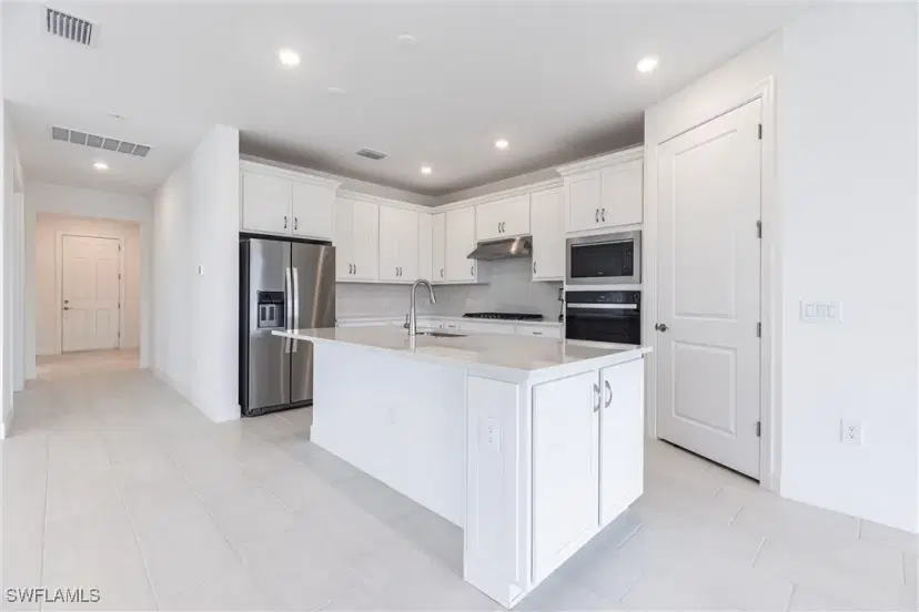 Picture of 1954 Fresno Ave, Naples FL 34120