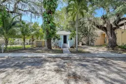 Picture of 930 NE 132Nd St, North Miami, FL 33161