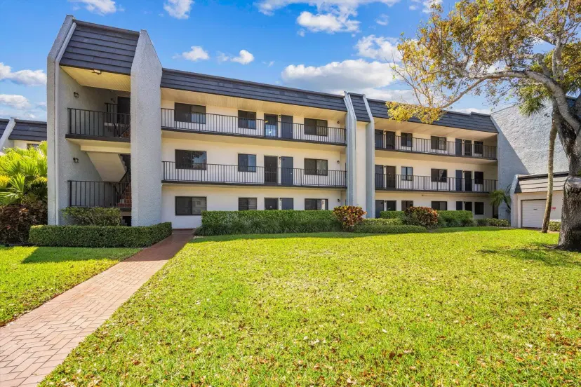 Picture of 4284 Deste Court 104, Lake Worth FL 33467