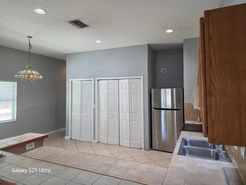 Picture of 332 S E Street, Lake Worth Beach FL 33460