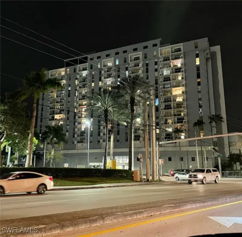 Picture of 13499 Biscayne Blvd S Ph1702, Miami FL 33181