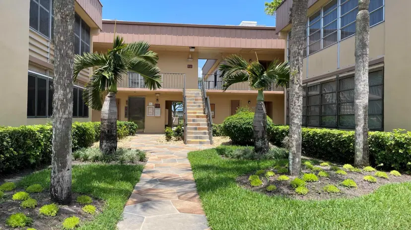 Picture of 249 Capri F, Delray Beach FL 33484