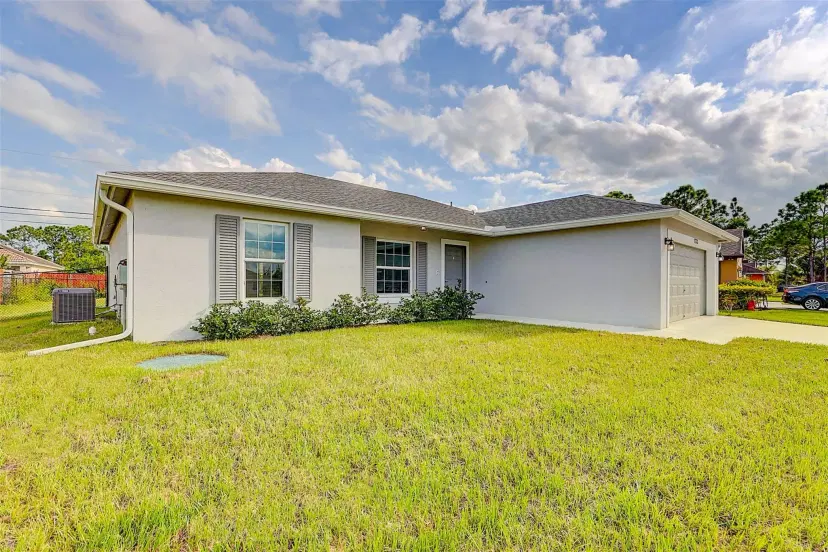 Picture of 1733 SW Columbia St, Port St Lucie FL 34987