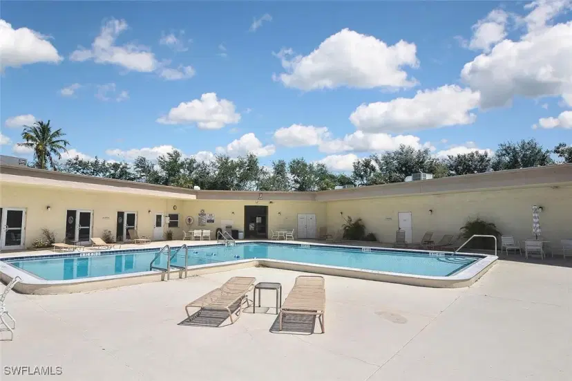 Picture of 2079 Barkeley Ln 8, Fort Myers FL 33907