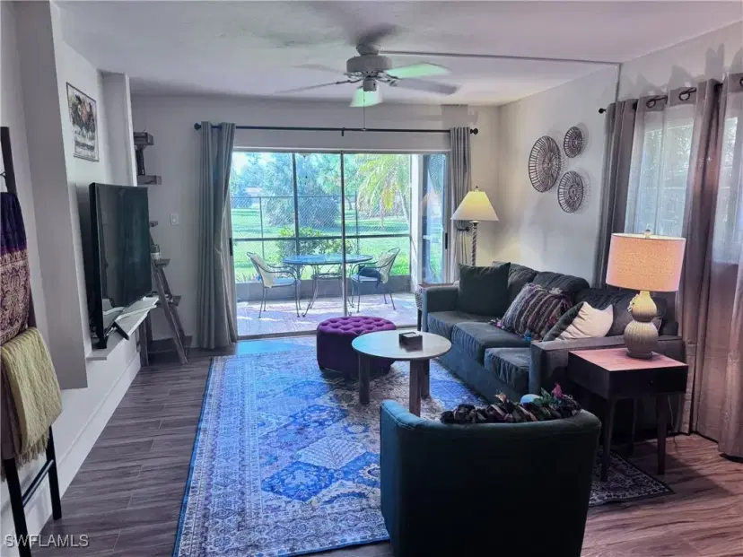 Picture of 2079 Barkeley Ln 8, Fort Myers FL 33907