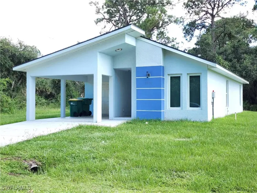 Picture of 17551 Robinson Ave, Port Charlotte FL 33948