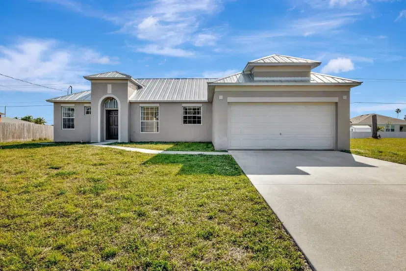 Picture of 423 NW Ravenswood, Port St Lucie FL 34983