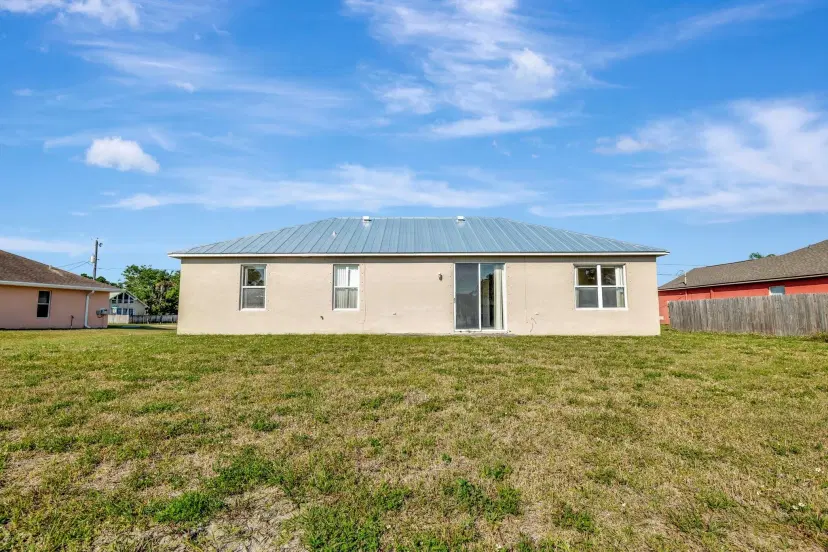 Picture of 423 NW Ravenswood, Port St Lucie FL 34983