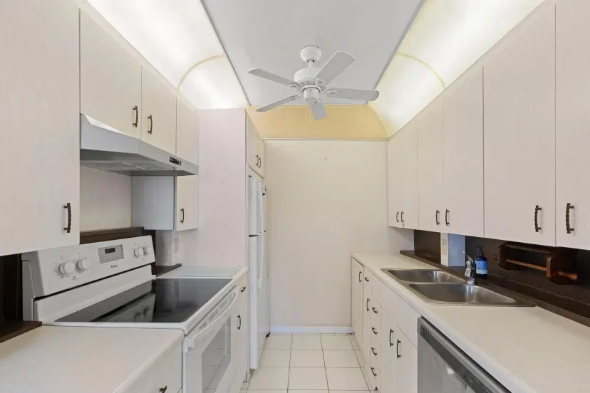 Picture of 2023 Guildford B B, Boca Raton FL 33434