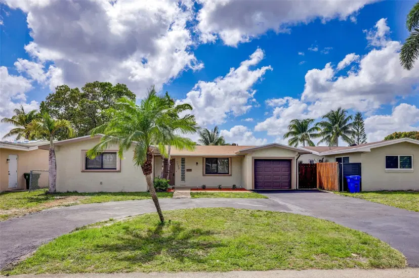 Picture of 1120 NW 83Rd Way, Pembroke Pines FL 33024