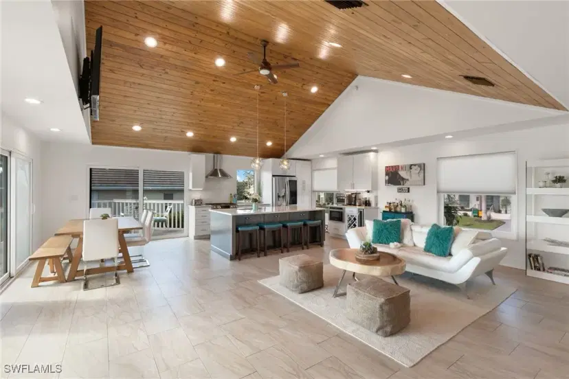 Picture of 651 Partridge Ct, Marco Island FL 34145