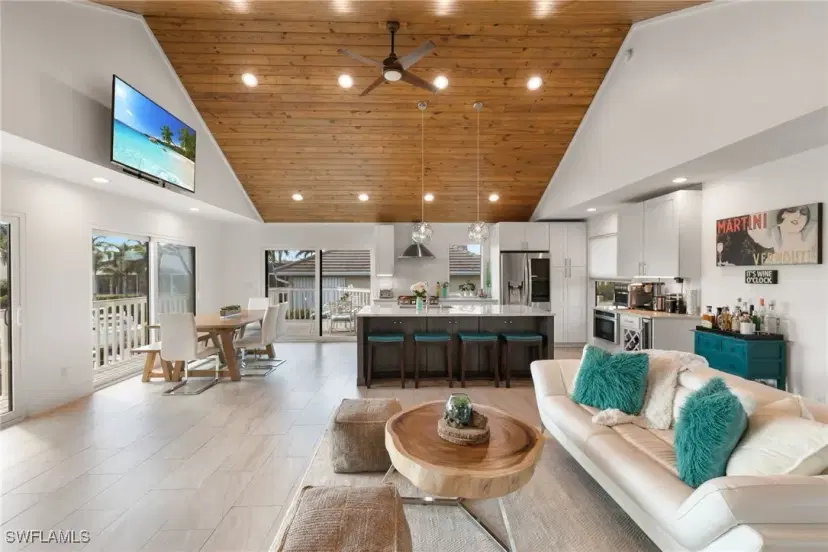 Picture of 651 Partridge Ct, Marco Island FL 34145