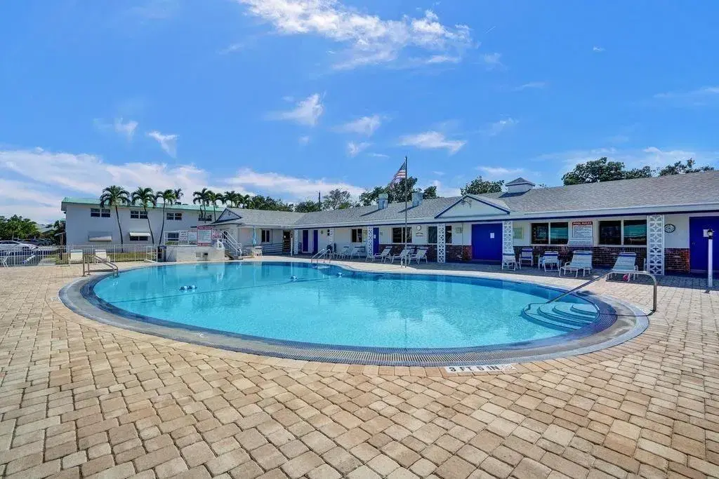 Picture of 1501 N 12Th Court 9B, Hollywood, FL 33019