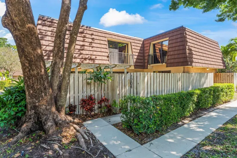 Picture of 1204 12Th Lane, Palm Beach Gardens FL 33418