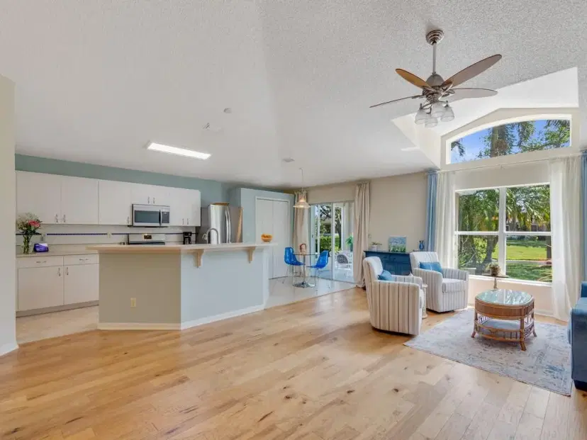 Picture of 1096 W 13Th Square, Vero Beach FL 32960