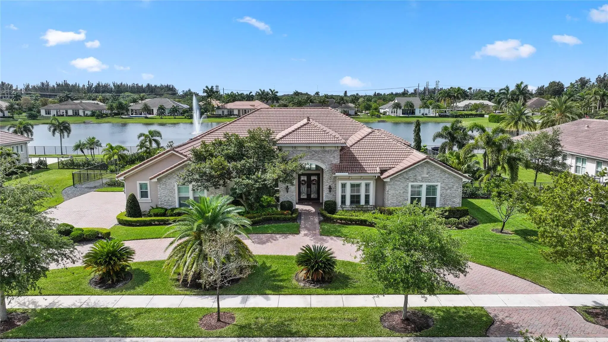 Picture of 5700 N Sterling Ranch Dr, Davie, FL 33314
