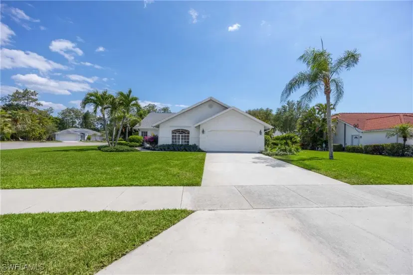 Picture of 597 Lambton Ln, Naples FL 34104