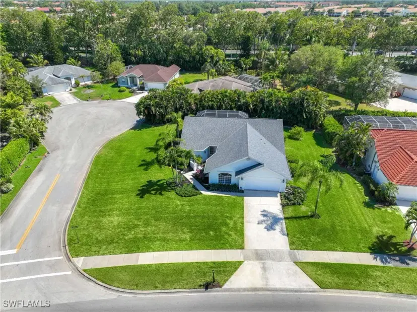 Picture of 597 Lambton Ln, Naples FL 34104