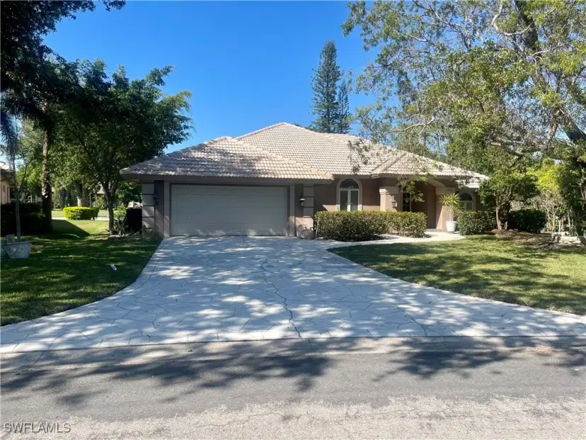 Picture of 171 Muirfield Cir, Naples FL 34113