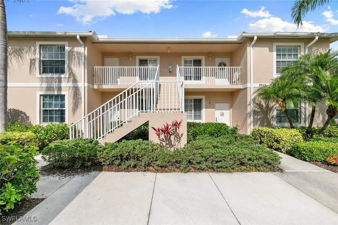 Picture of 2855 Cypress Trace Cir 203, Naples, FL 34119
