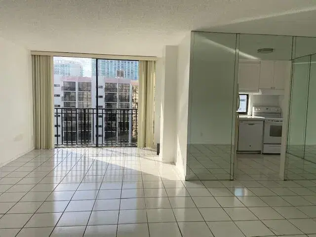 Picture of 17011 N Bay Road 912, Sunny Isles Beach, FL 33160