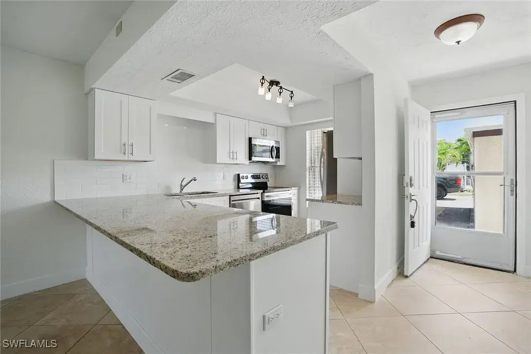 Picture of 16251 Dublin Cir F105, Fort Myers, FL 33908