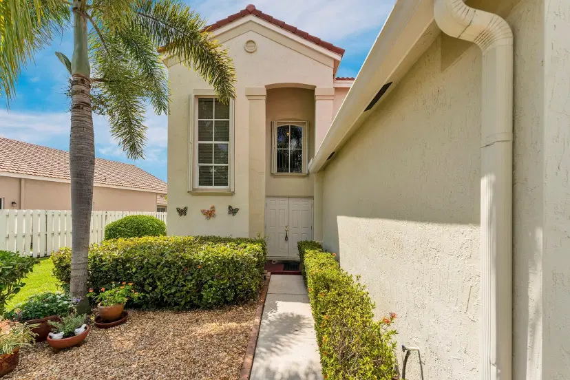 Picture of 697 Sand Creek Cir, Weston FL 33327