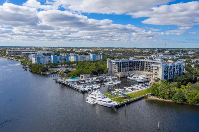 Picture of 1035 S Federal Highway 215, Delray Beach FL 33483