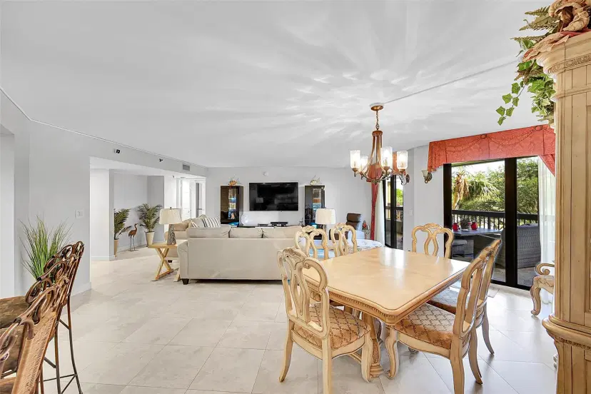 Picture of 2900 NE 14Th Street Cswy 304, Pompano Beach FL 33062