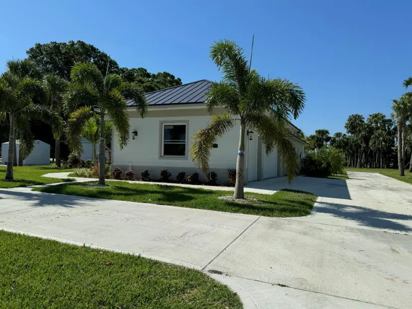 Picture of 2000 SW Leafy Road, Port St Lucie FL 34953