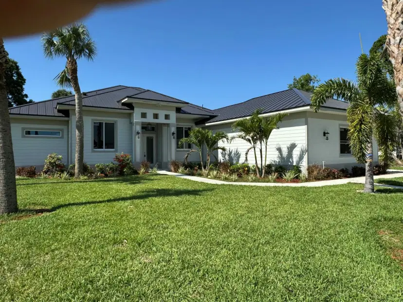 Picture of 2000 SW Leafy Road, Port St Lucie FL 34953