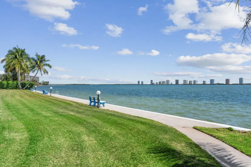 Picture of 401 Lake Shore Drive 504, Lake Park FL 33403