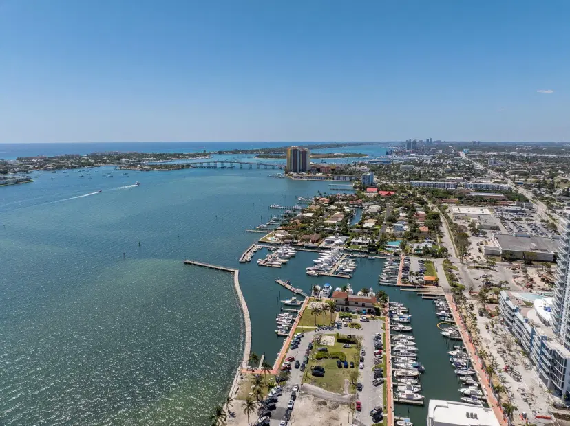 Picture of 401 Lake Shore Drive 504, Lake Park FL 33403
